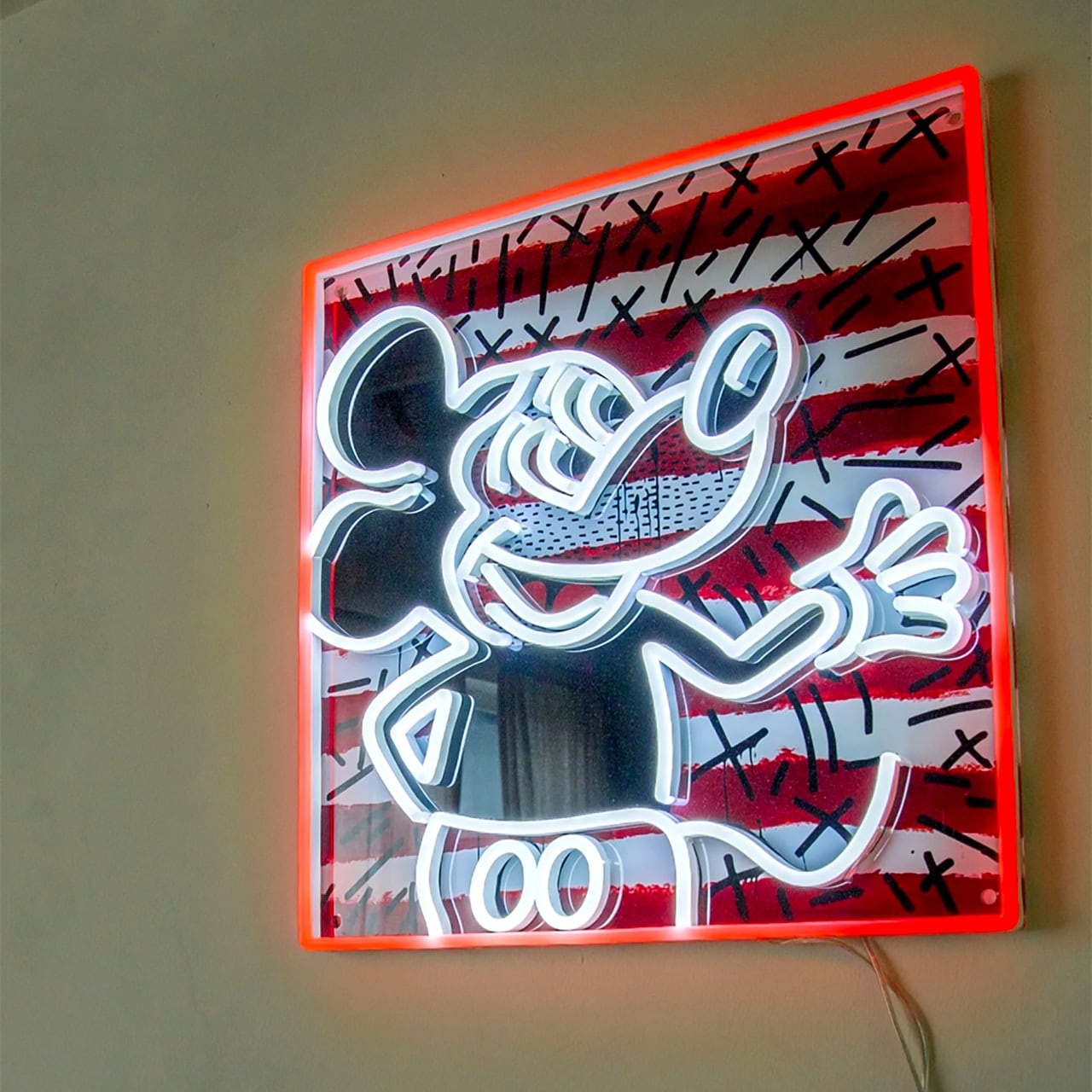 Keith Haring x Mickey “Retro stripes”／LED ネオンサイン [展示品 
