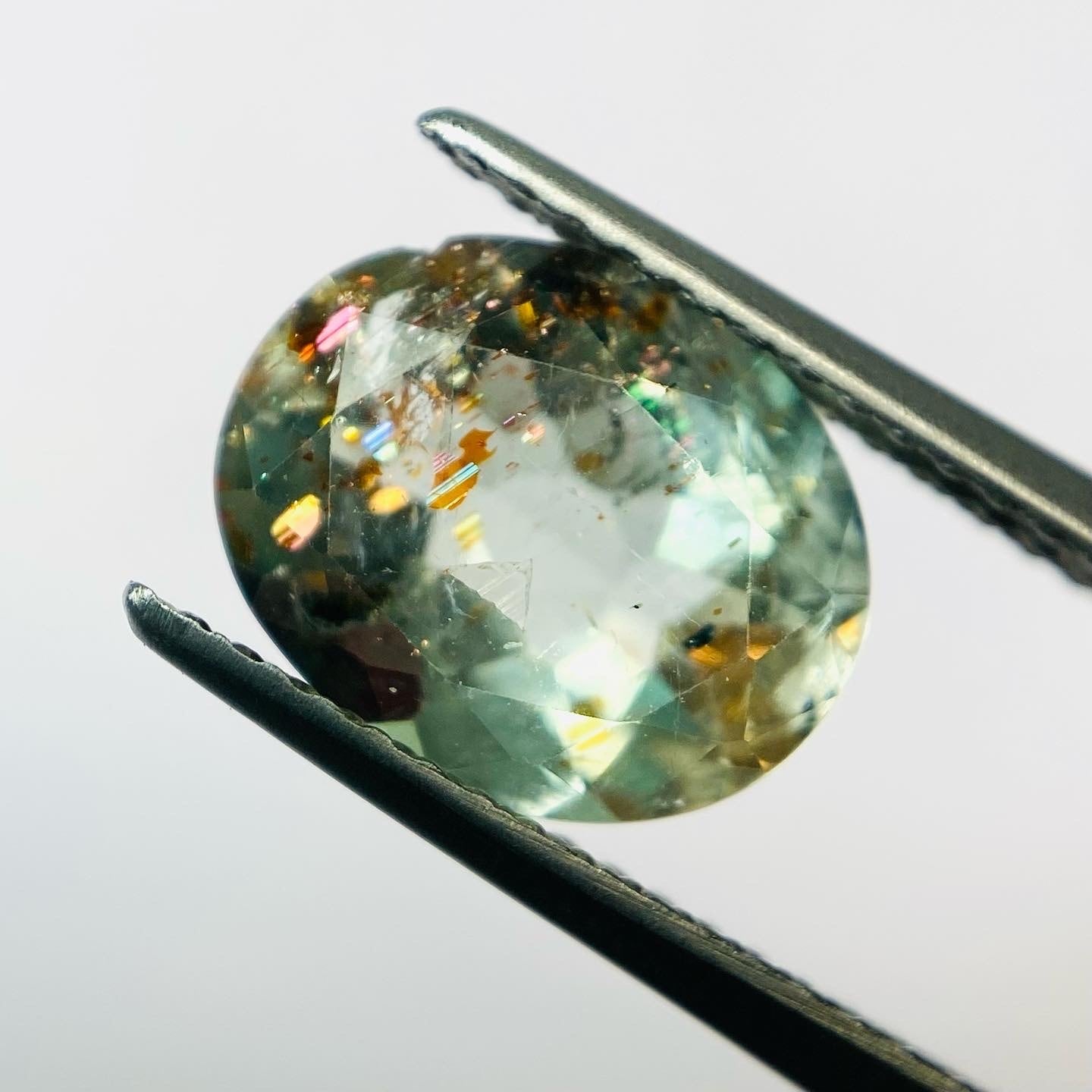 キラキラアートなインクルージョンサンストーン