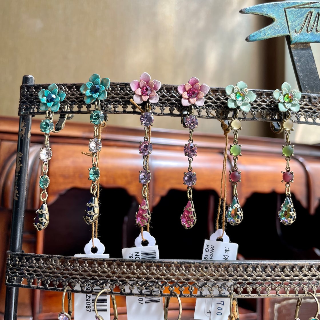 Michal Negrin ミハエルネグリン ゆらゆら 花と4連ビジュー イヤリング 