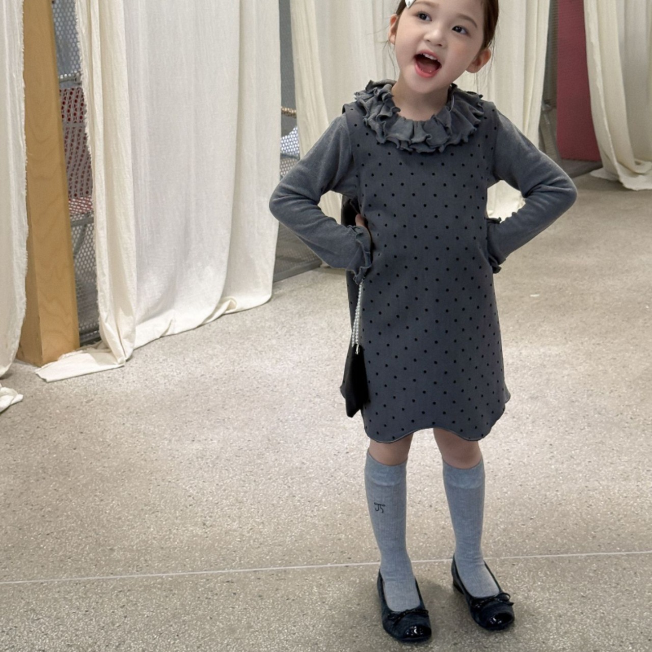 秋うねり裾ドット柄ノースリーブワンピース