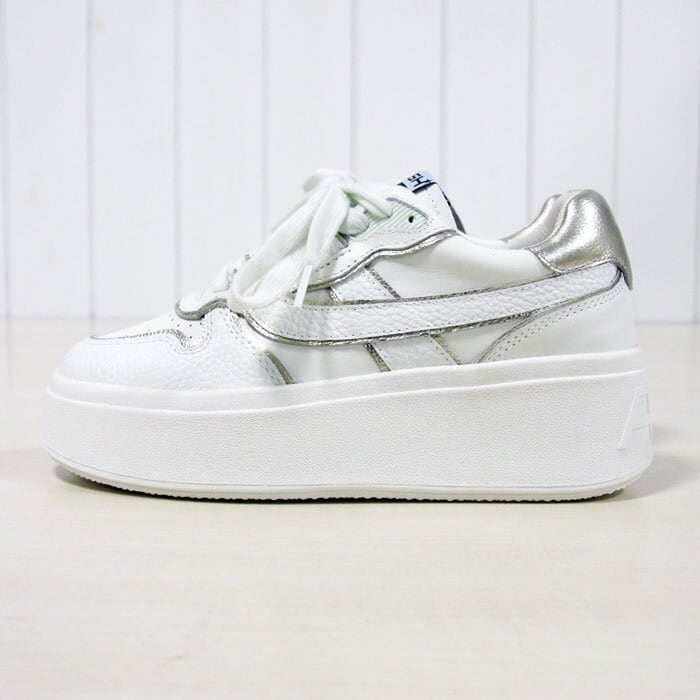 新入荷 15%OFF】NO NAME (ノーネーム) おしゃれメタリックカラー 軽量