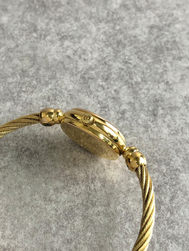 GUCCI グッチ 腕時計 ゴールド×ブラック シェル ステンレススチール バングル 2700.2.L クウォーツ vintage ヴィンテージ オールド bykvde