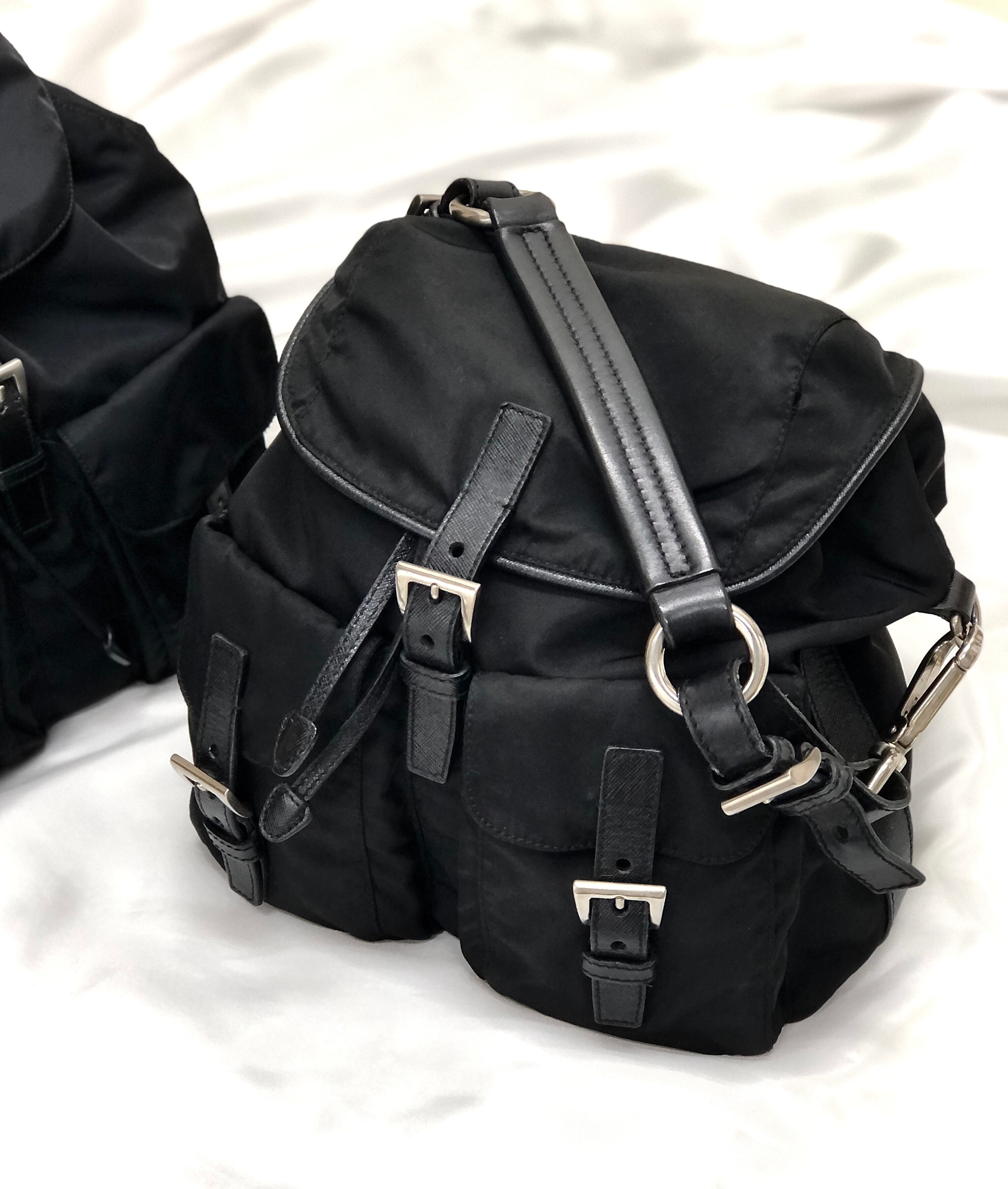 PRADA プラダ ロゴプレート サフィアーノレザー ナイロン フロント 