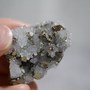 クリアクォーツ パイライト / 原石 標本