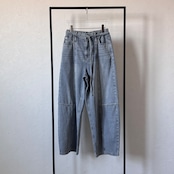 【受注予約:1月下旬入荷予定】ベルト付ステッチデザインカーブデニムPT/ブルー