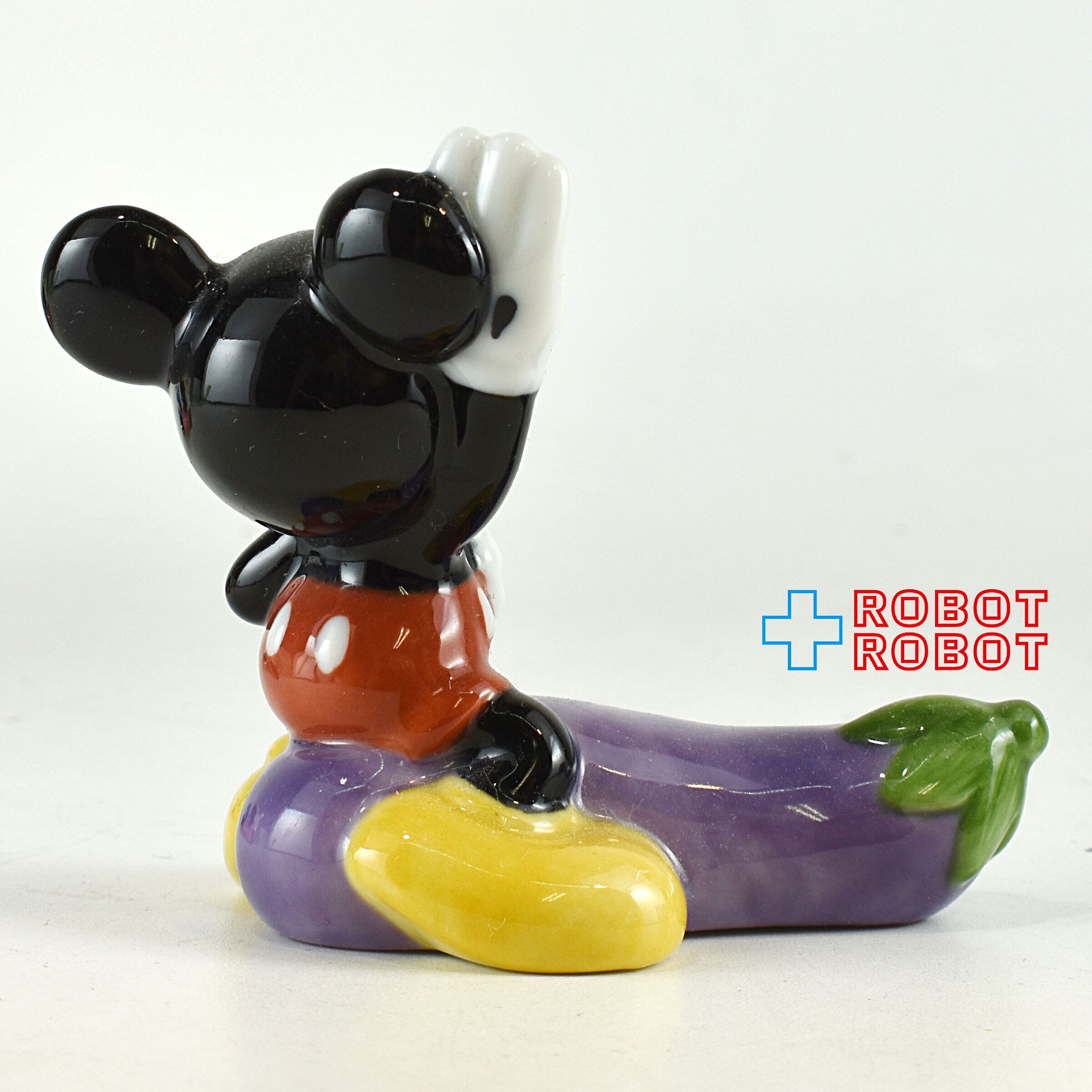 ディズニー ミッキーマウスと茄子 陶器 フィギュアリン 座りジャパン
