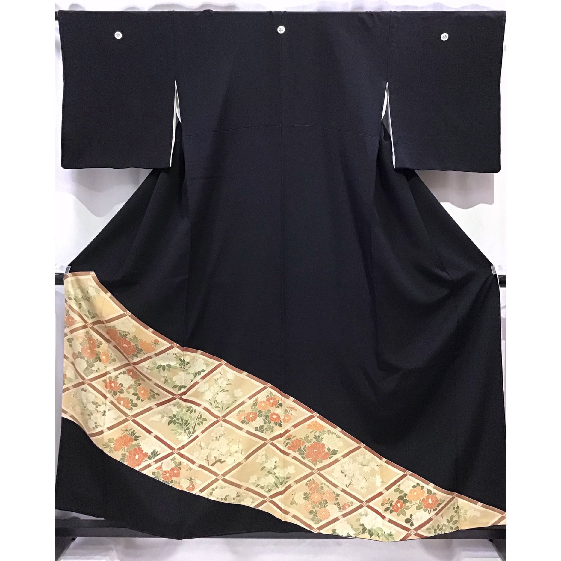着物・黒留袖・花・正絹・五つ紋・No.200701-1197・梱包サイズ60 着物・黒留袖・花・正絹・五つ紋・No.200701-1197・梱包サイズ60