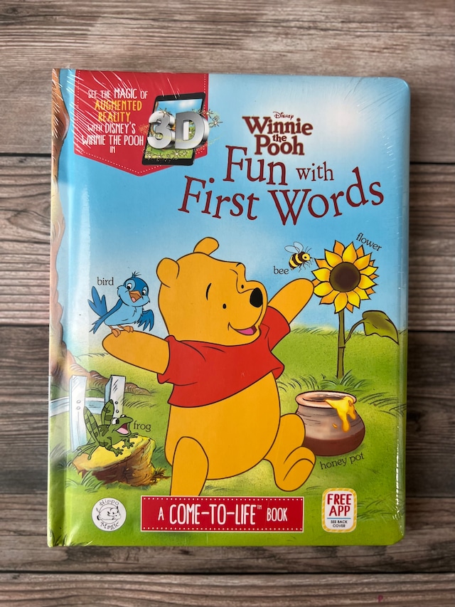 【英語絵本】3D Winnie the Pooh Fun with First Words