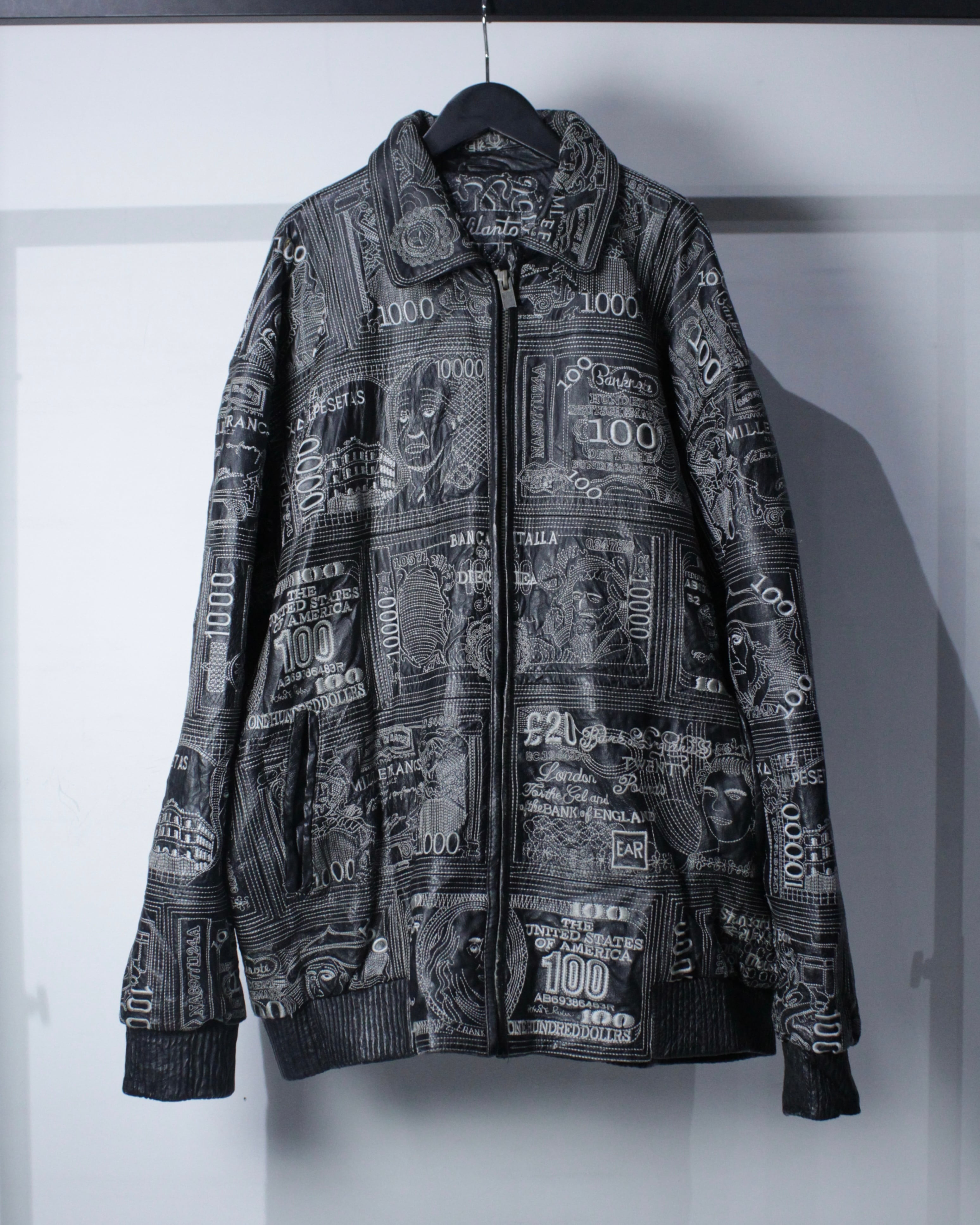 Caka BLACK】Various Bill Total Embroidery Vintage Leather Jacket