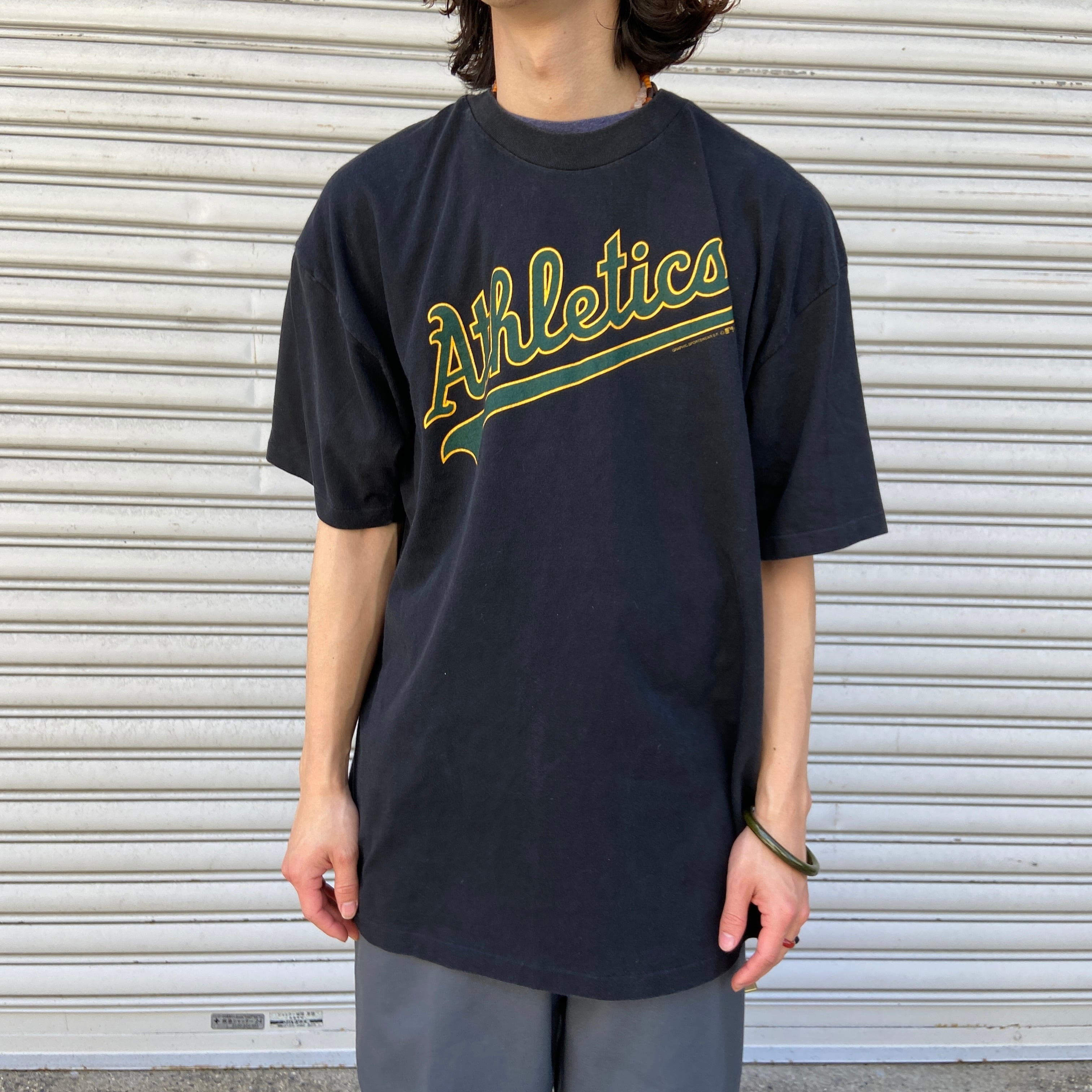 送料無料』90s MLBアスレチックス チームロゴTシャツ XL