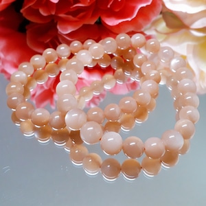 オレンジムーンストーン 8ミリ珠 内周16センチ オレンジムーンストーン 8ミリ珠 内周16センチ
