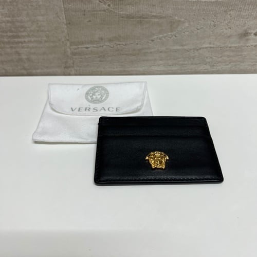 VERSACE ヴェルサーチ メデューサ パスケース 【中目黒b05】【メンズ】【中古】 | ブランド古着Brooch powered by BASE