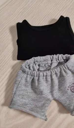 『マッチョVコーデ』