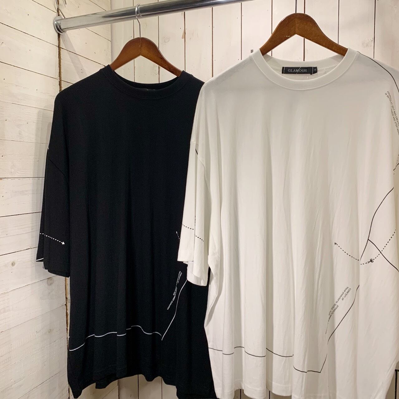 211484-2】 DESIGN STITCH WORK PRINT OVERSIZED BIG T-SHIRT