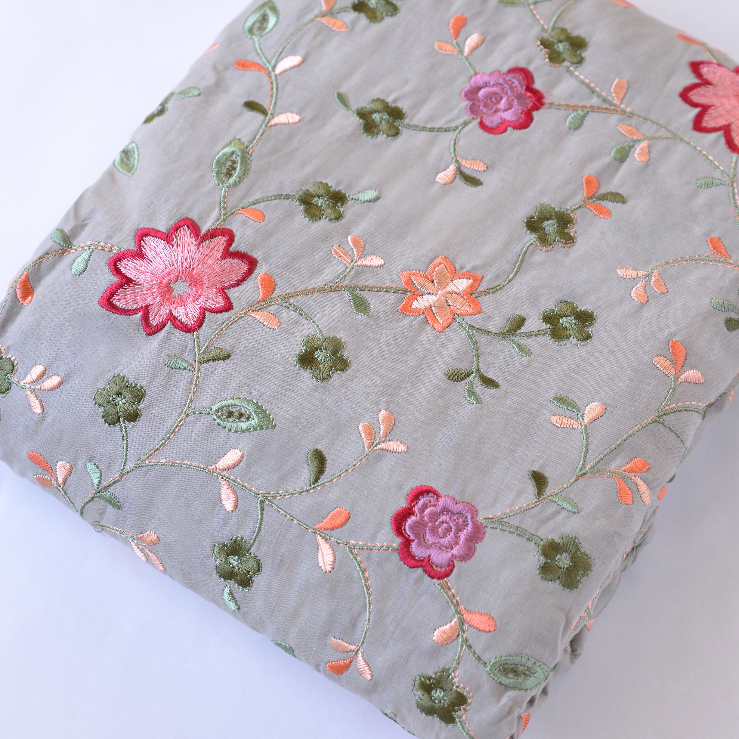 はなシルク様専用 刺繍生地×2点 はなシルク様専用 刺繍生地×2点