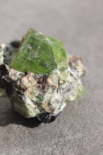 ペリドット「太陽の雫」Peridot|天然石 原石 鉱物 パワーストーン | PD-H-003