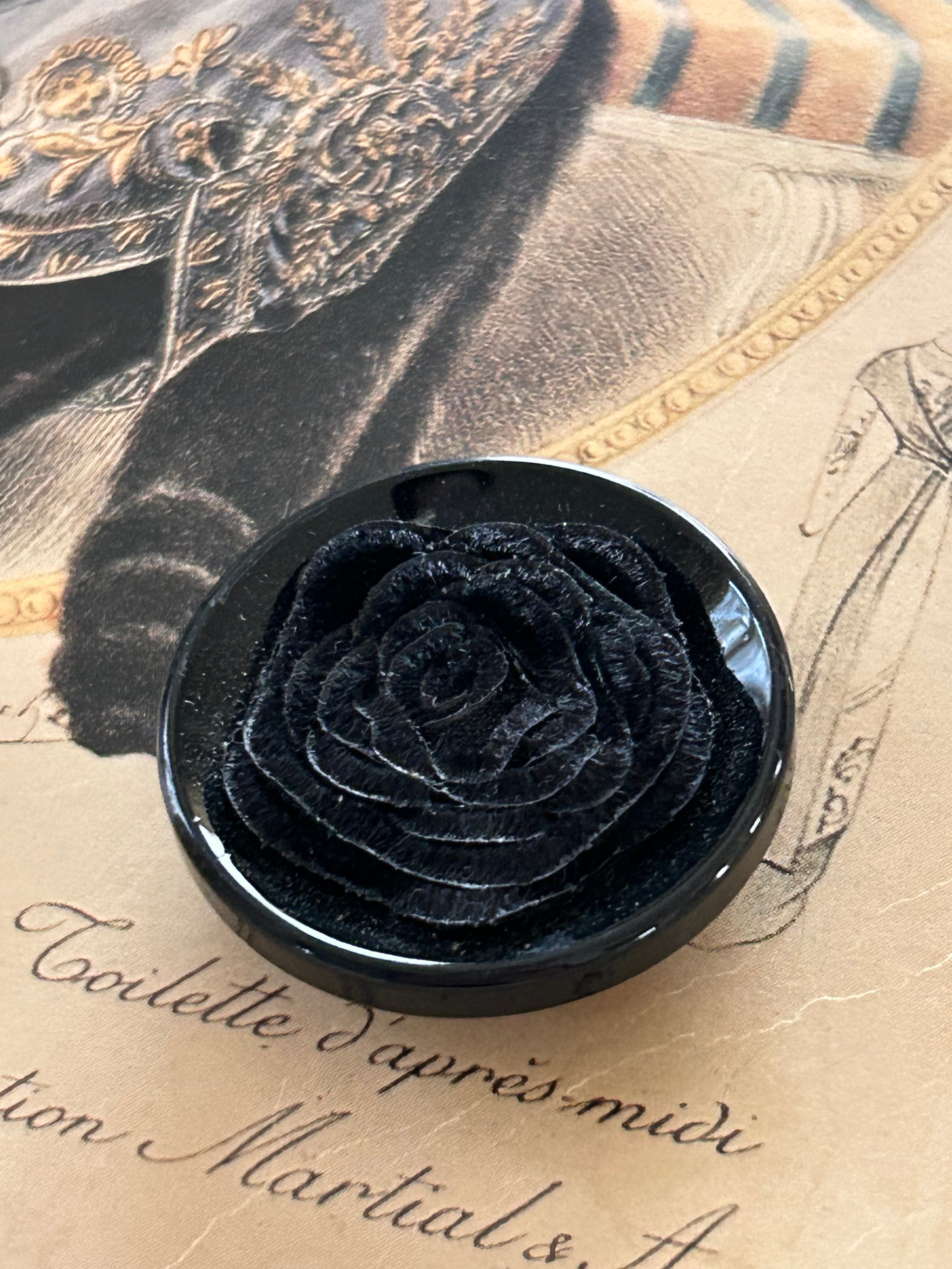 フランスVintage モードコレクション ボタン プラスチック×ベルベット フラワー 29mm ブラック アクセサリーパーツ デコレーション材
