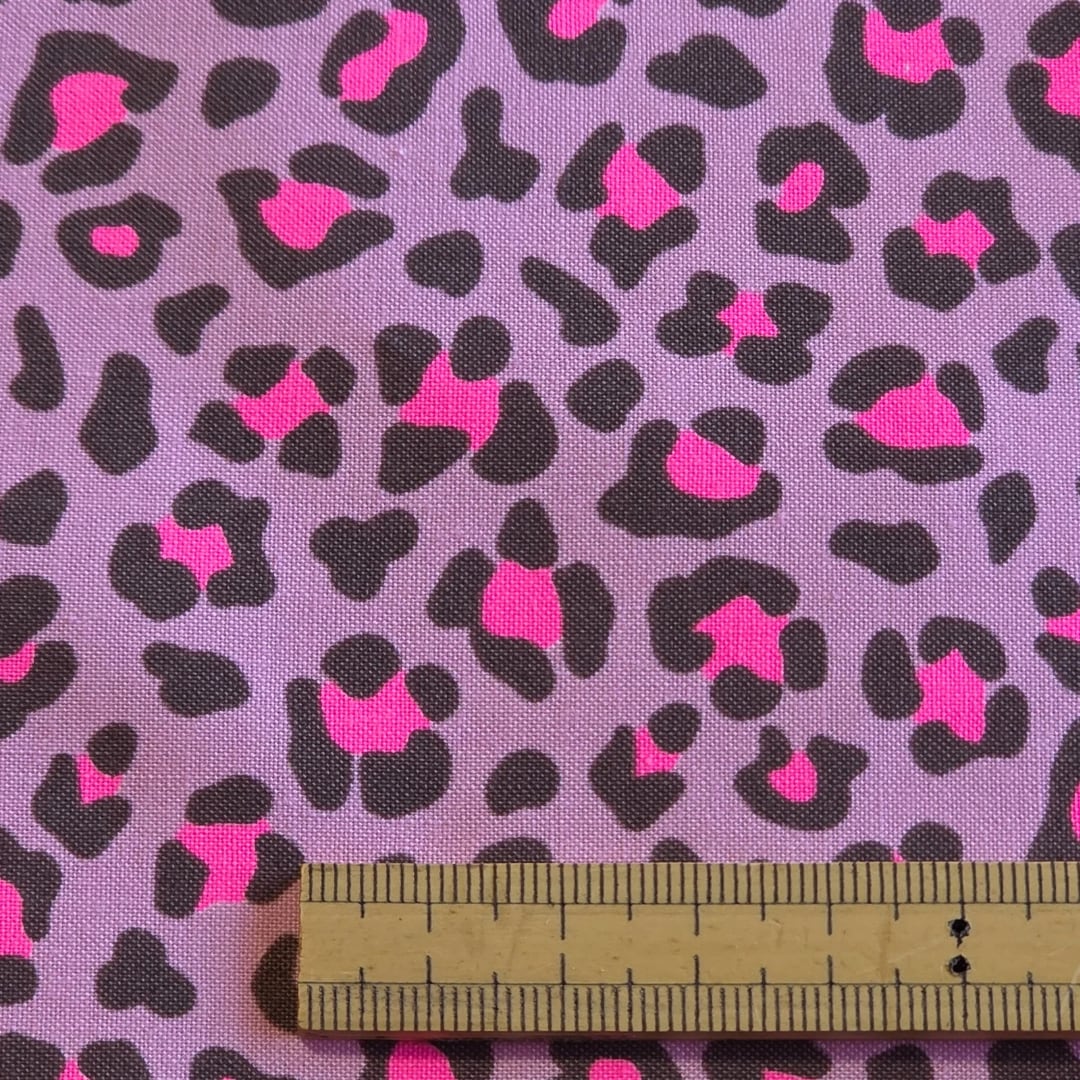 Neon Leopard くすみピンク 60cmカットラスト | junequilt