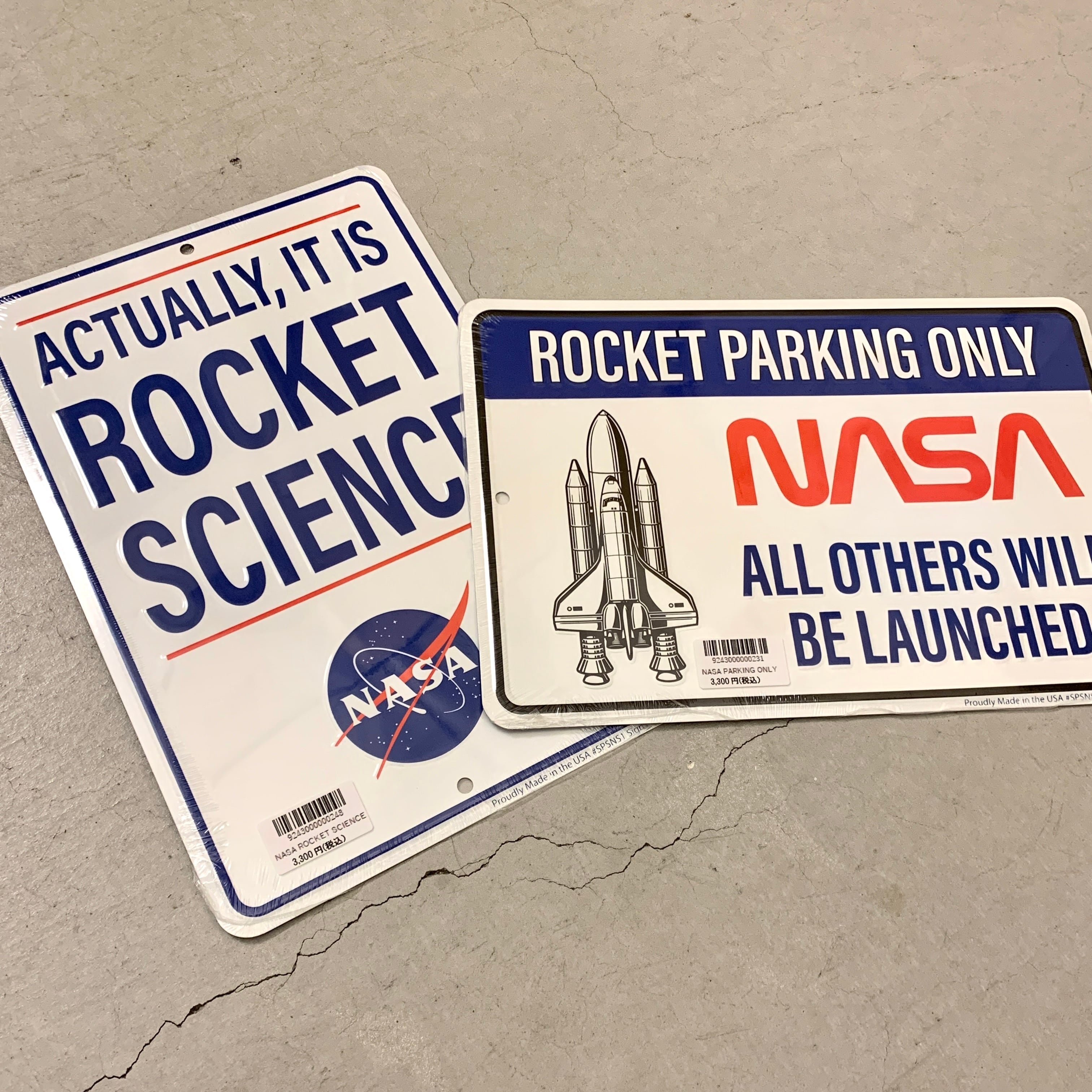 【NASA】Metal Embossed Sign