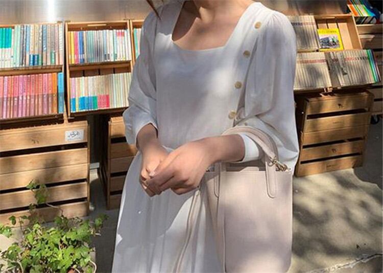 女子ウケするおしゃれの秘訣/スクエアネック/一つボタン/ベルベット/ハイウエスト/ゆったりする/ワンビース