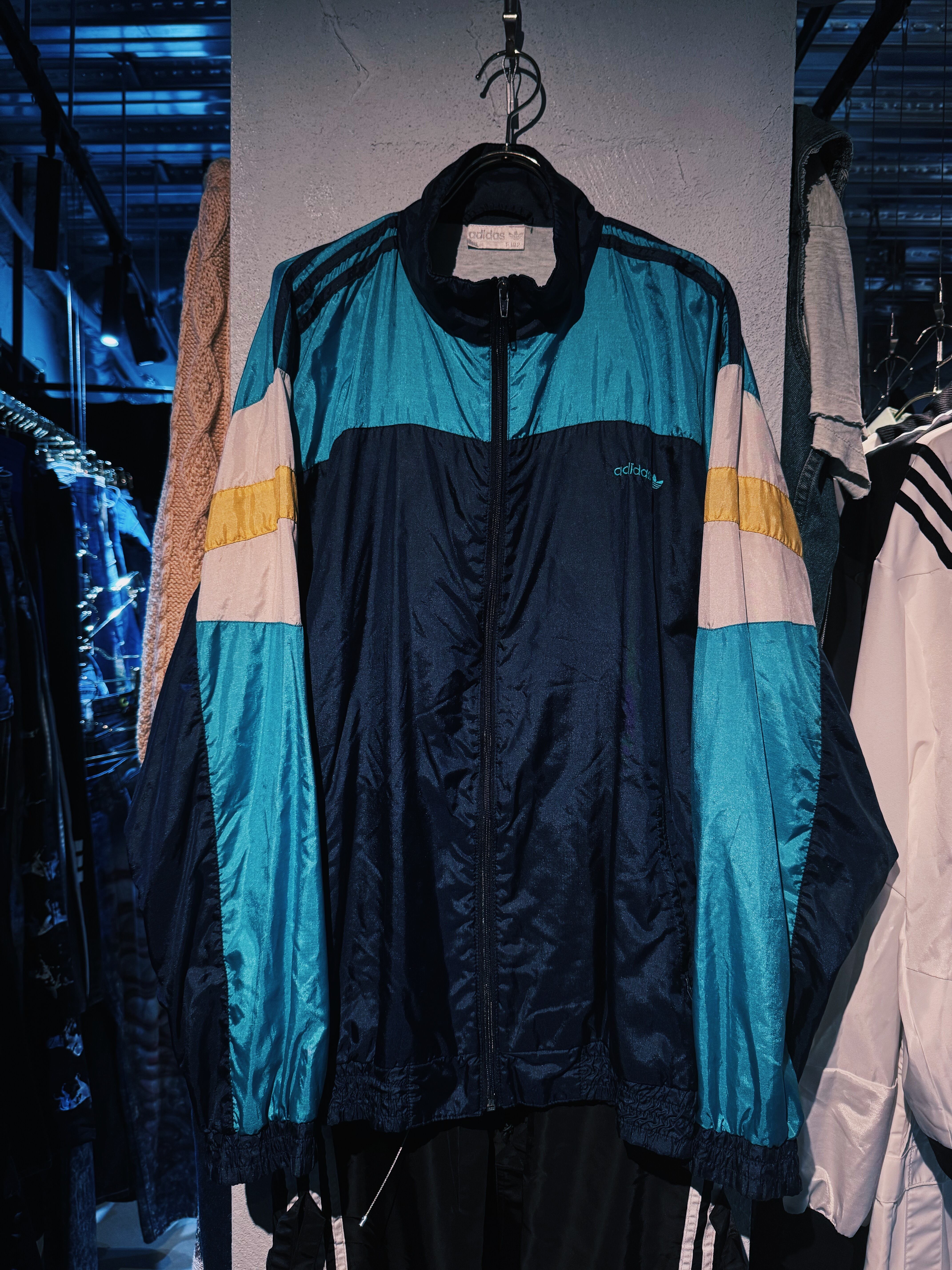【D4C】80's"ADIDAS"EURO VINTAGE switching color nylon track jacket