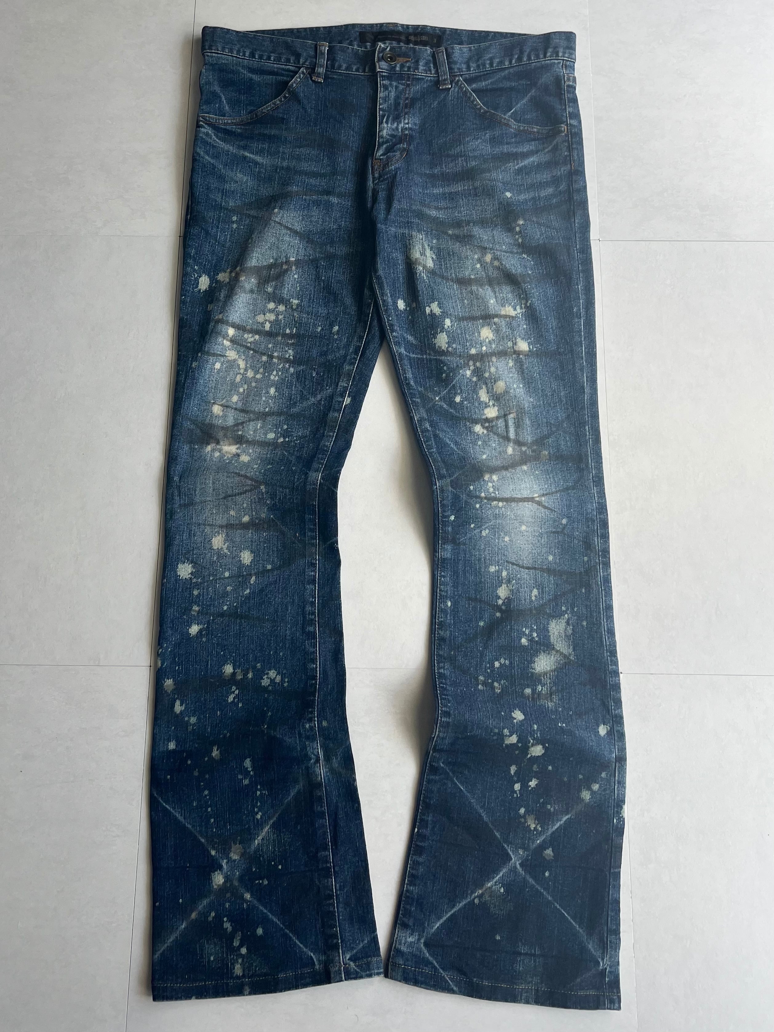 "SCHLUSSEL" Wrinkled Flared Denim