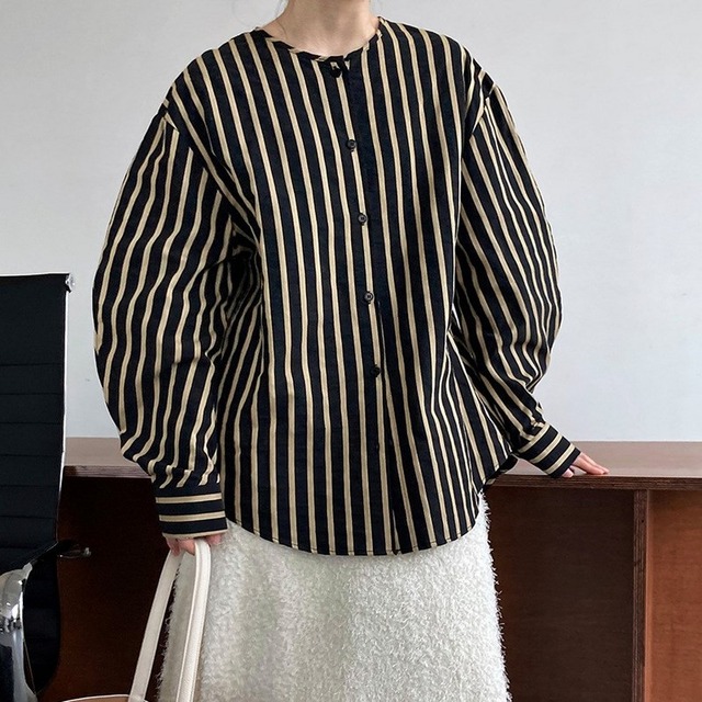 round neck striped shirt