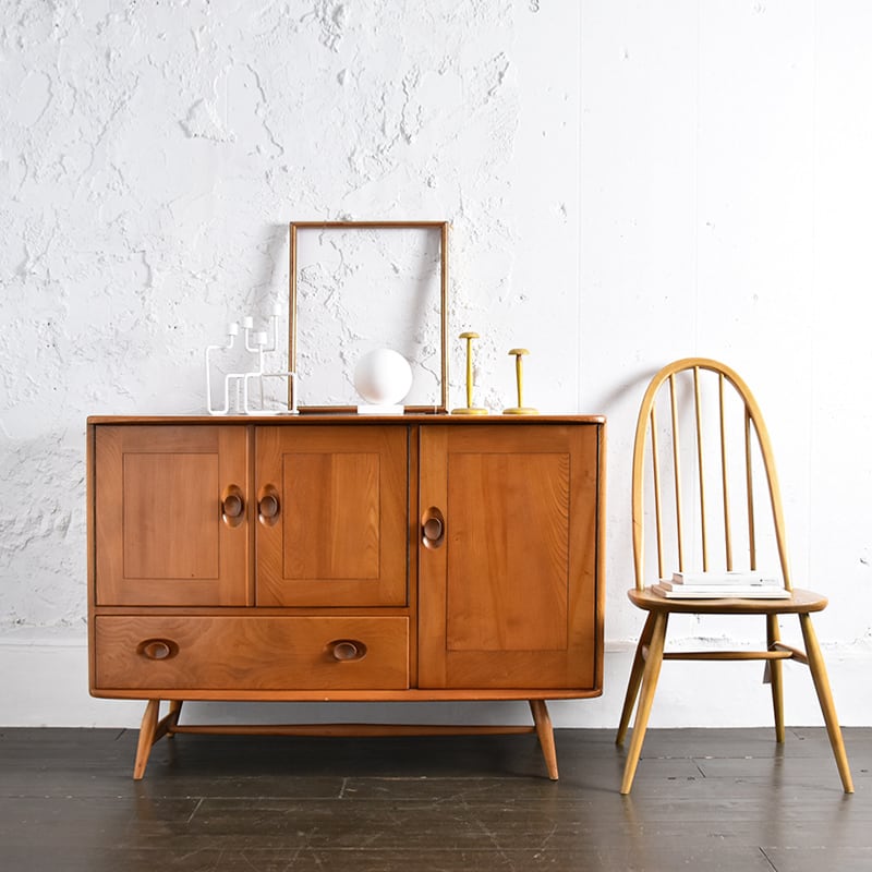 【 全国発送可能！】【 ERCOL 】アーコール ウィンザー サイドボード♪ エルム材 ヴィンテージ アーコールERCOL ウィンザーサイドボード｜アンティーク家具・照明の