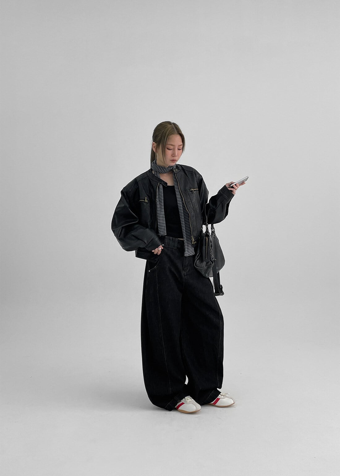 ☆aespa ニンニン 着用！！【BLACKUP】Bermans Curved Wide Balloon