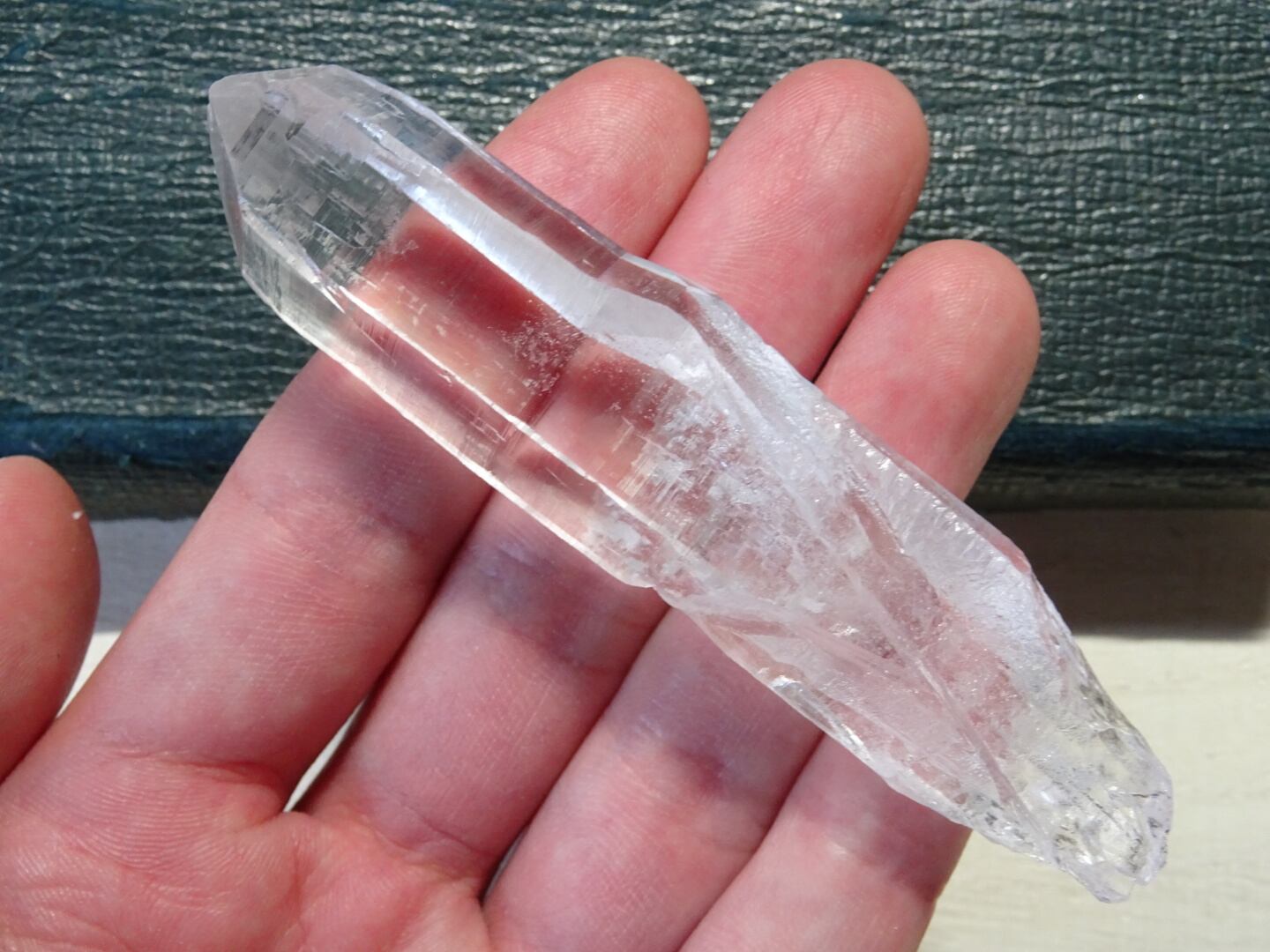 カイラス水晶（High Grade）~カイラス、水の女神~ | 虹石屋