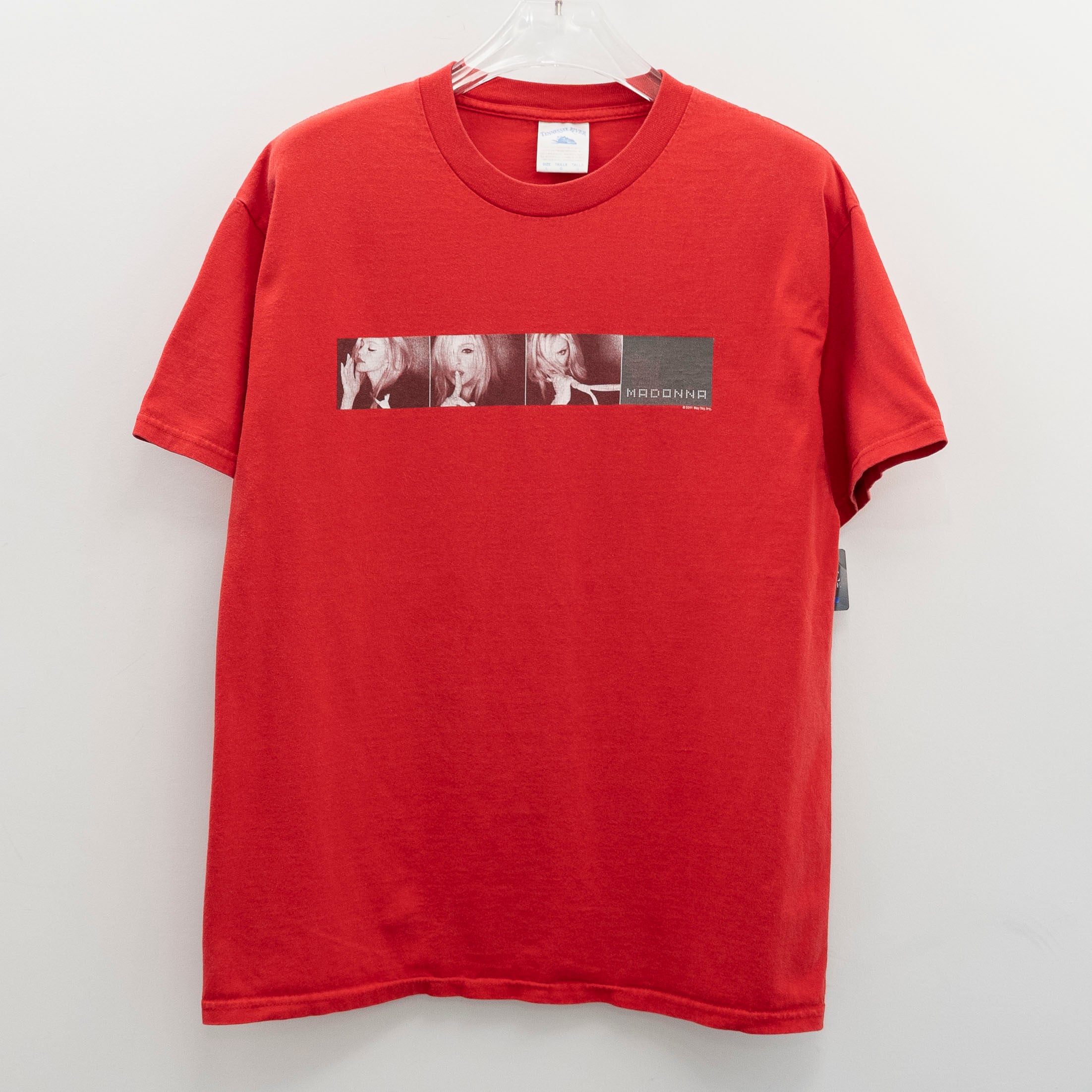 Madonna " Drowned World Tour 2001 Red " Tennessee River L【A6-258】