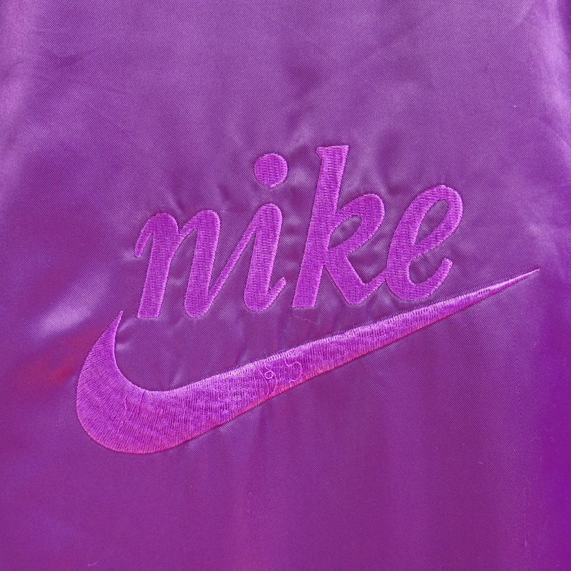 NIKE ナイキ スカジャン ジャケット M サイズ パープル 筆記体 NIKE ナイキ スカジャン ジャケット M サイズ パープル 筆記体