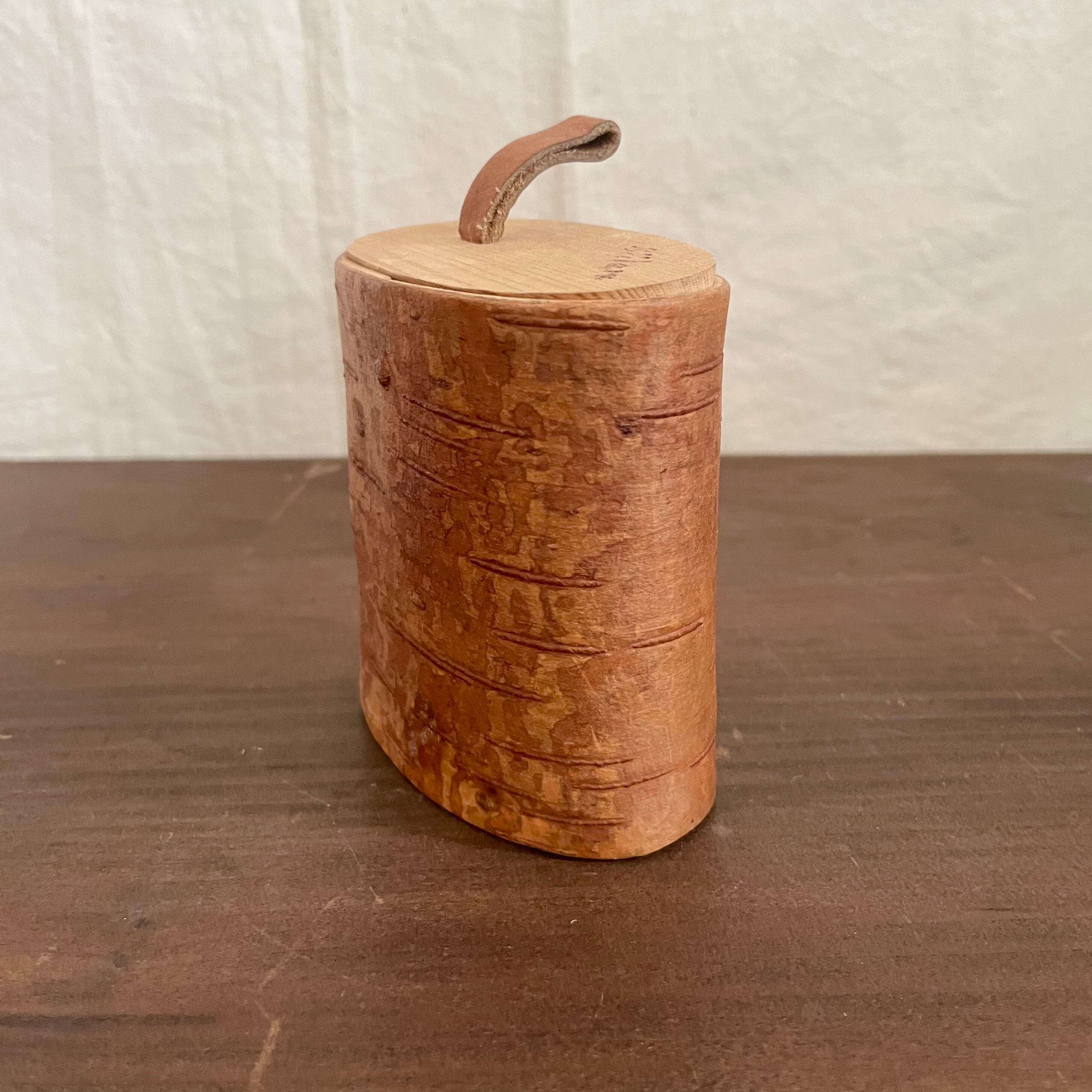 白樺の樹皮のいれもの27 | tsuitachi craft&brocante