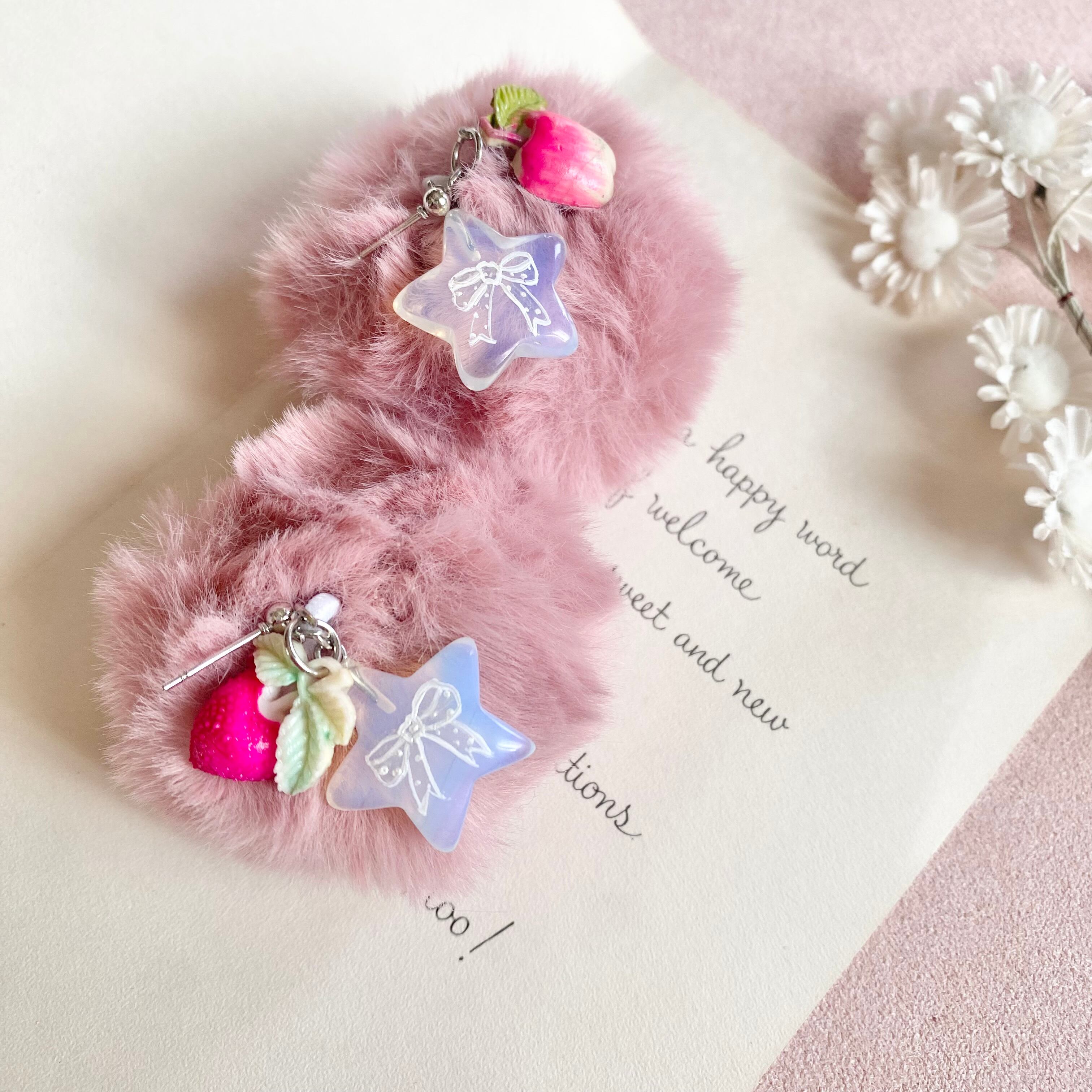ぽんぽんフルーツ x 星ピアス耳(PINK)Pon Pon hand painted earrings