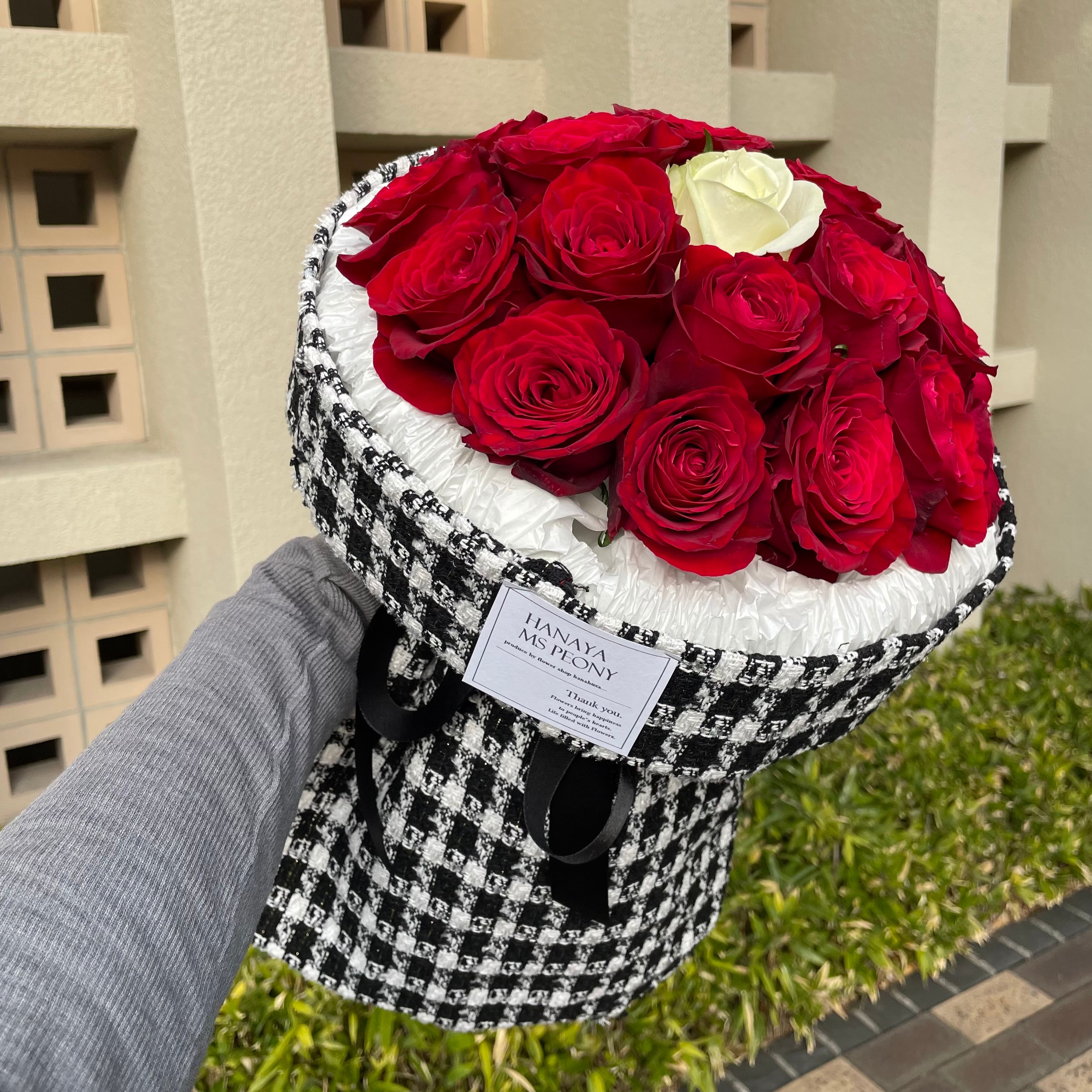 生花 center white rose wanghong bouquet（21〜24本） | Ms Peony