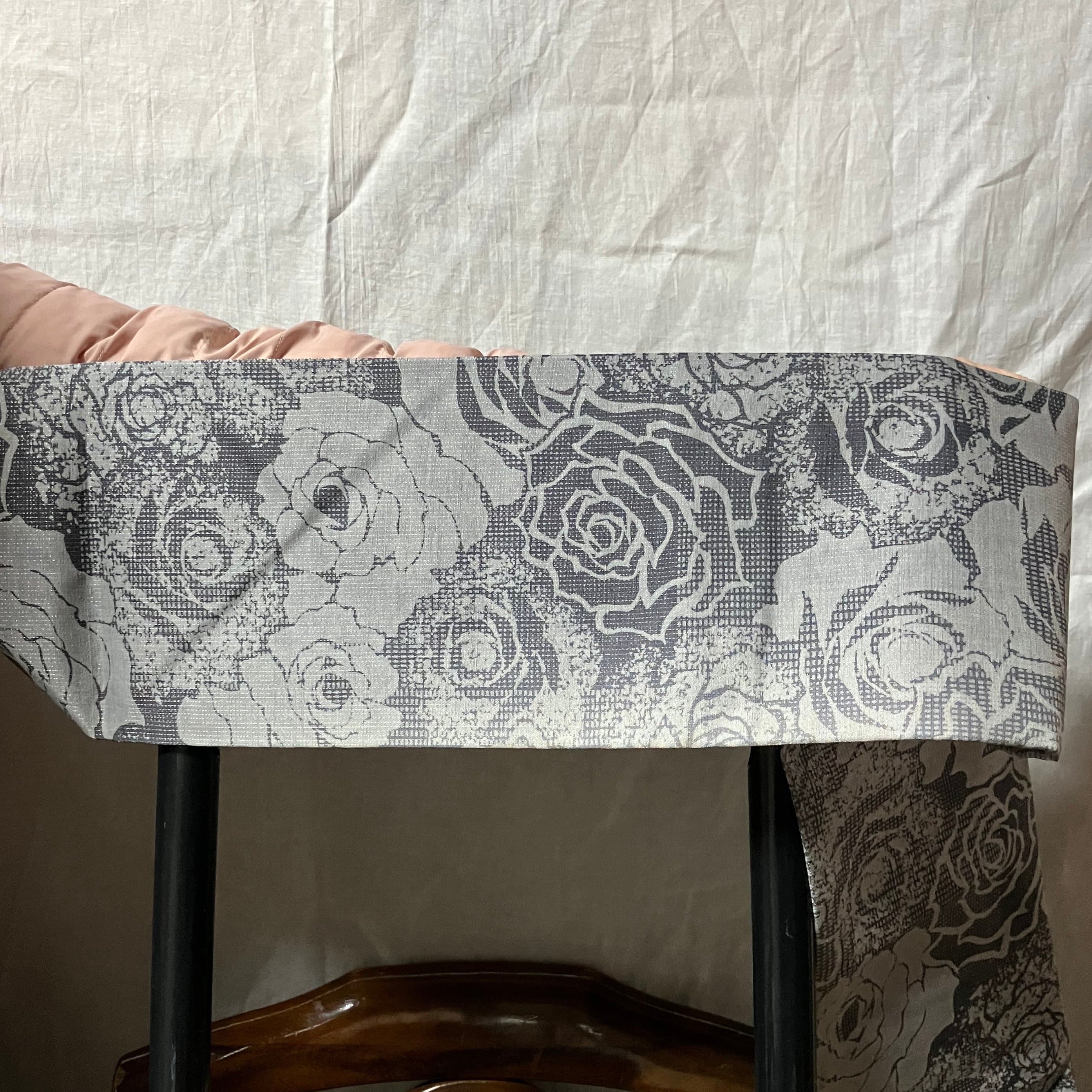 染名古屋帯（グレーたてぼかしにバラ）