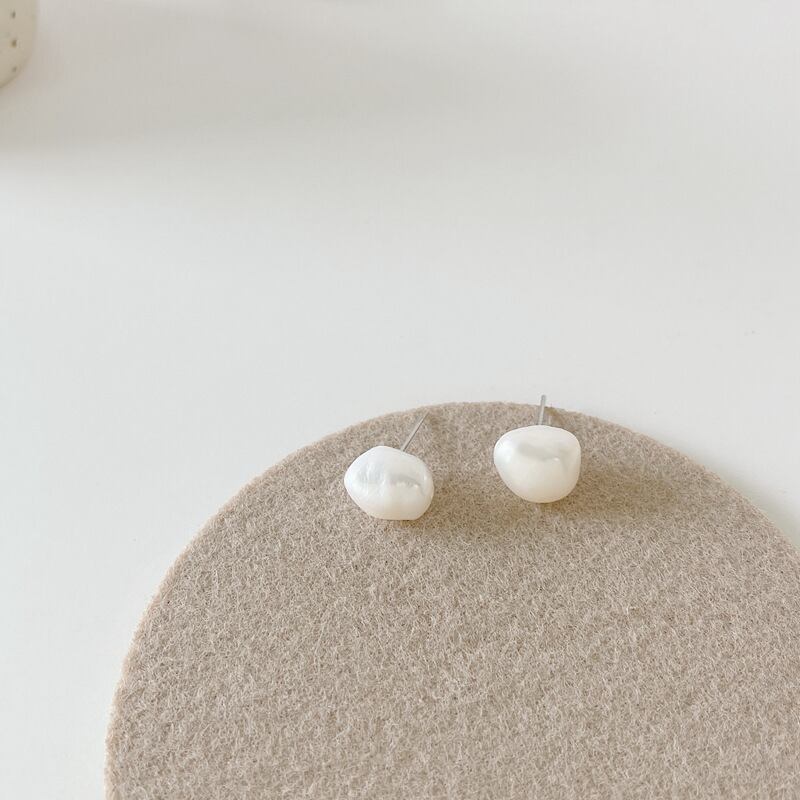 バロック風パールピアス シンプル系