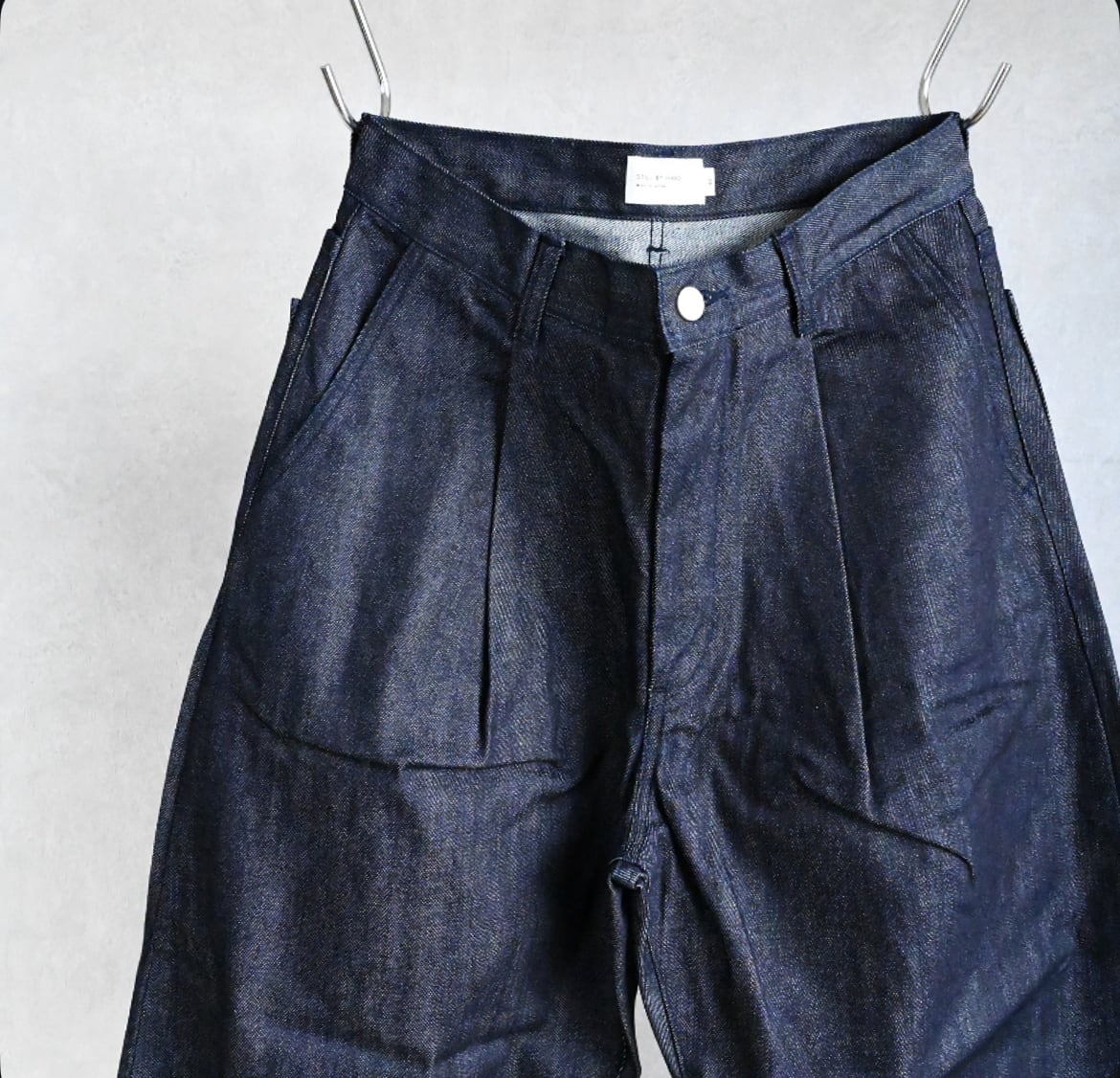 25AW》【STILL BY HAND】DEEP TUCK WIDE DENIM PANTS スティル