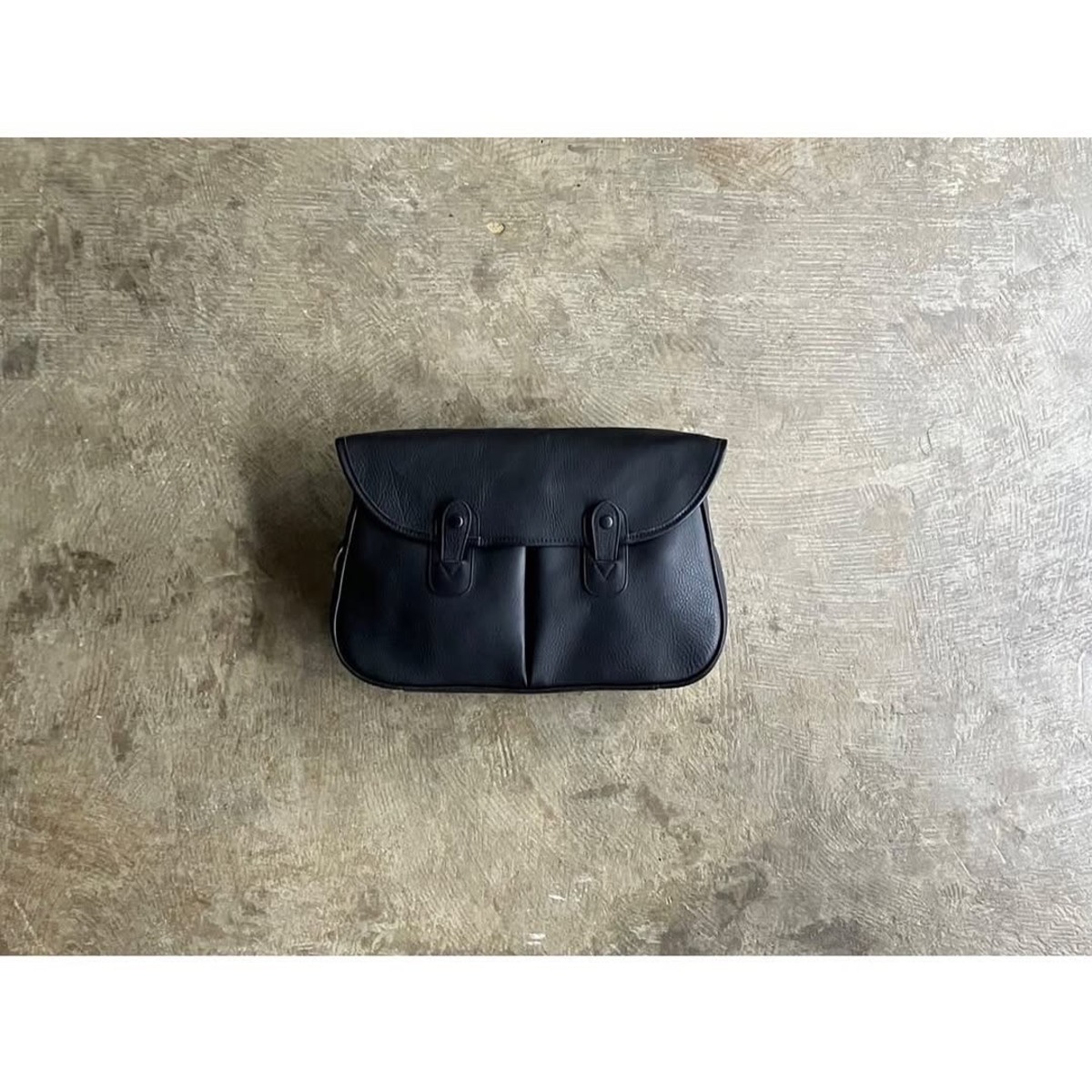 SLOW(スロウ) CB Leather Hunting Shoulder Bag | AUTHENTIC Life Store