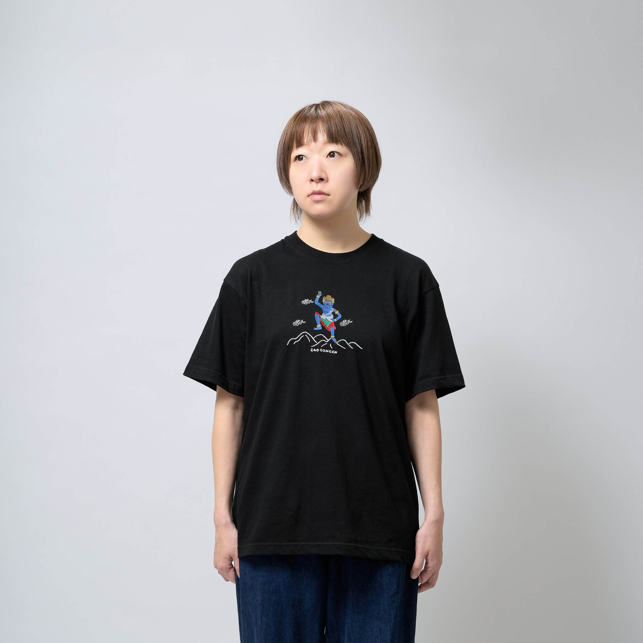 蔵王権現Tシャツ (刺繍) 6.2oz ブラック / セージグリーン | BOSATSU