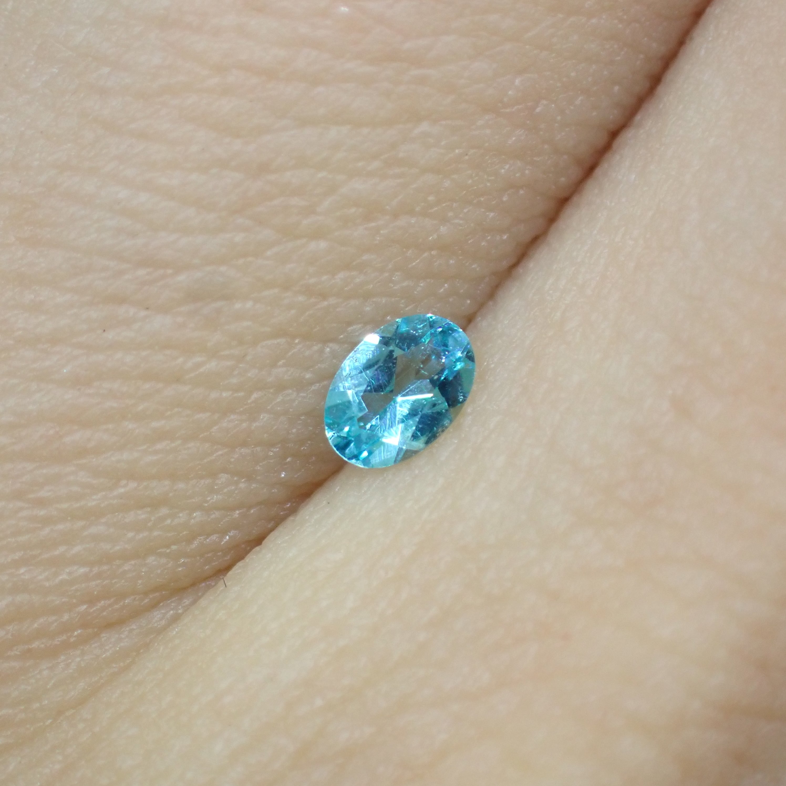 天然パライバアパタイト0.944ct 鑑ソ付 美麗ネオンミント 新作 高品質 