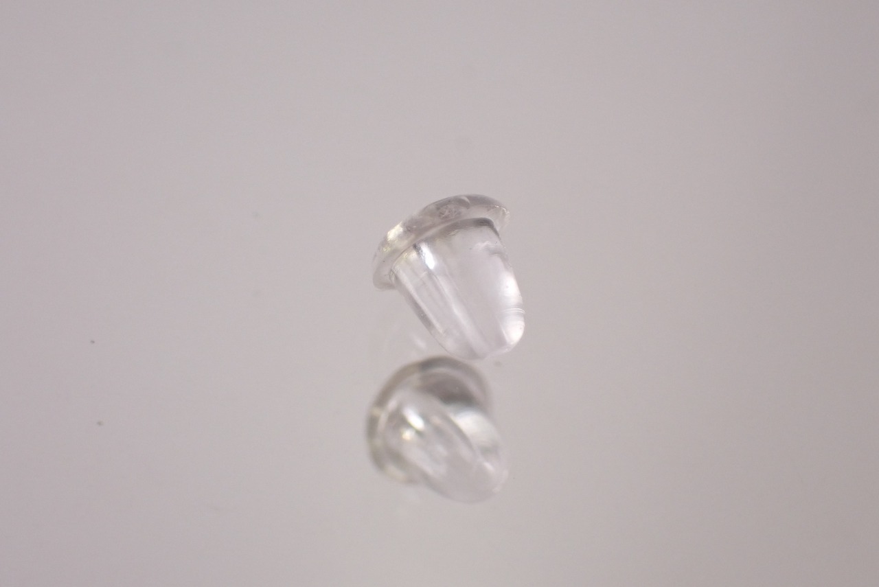 ピンクガーネットピアス　約4mm　[D9-127]