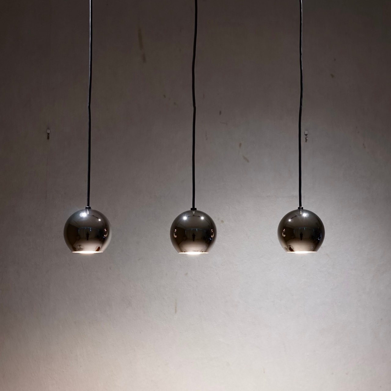 ODELIC オーデリック OP252315LD1 ペンダントライト 吊り下げ照明 3灯 モダン ミニマル カフェ風