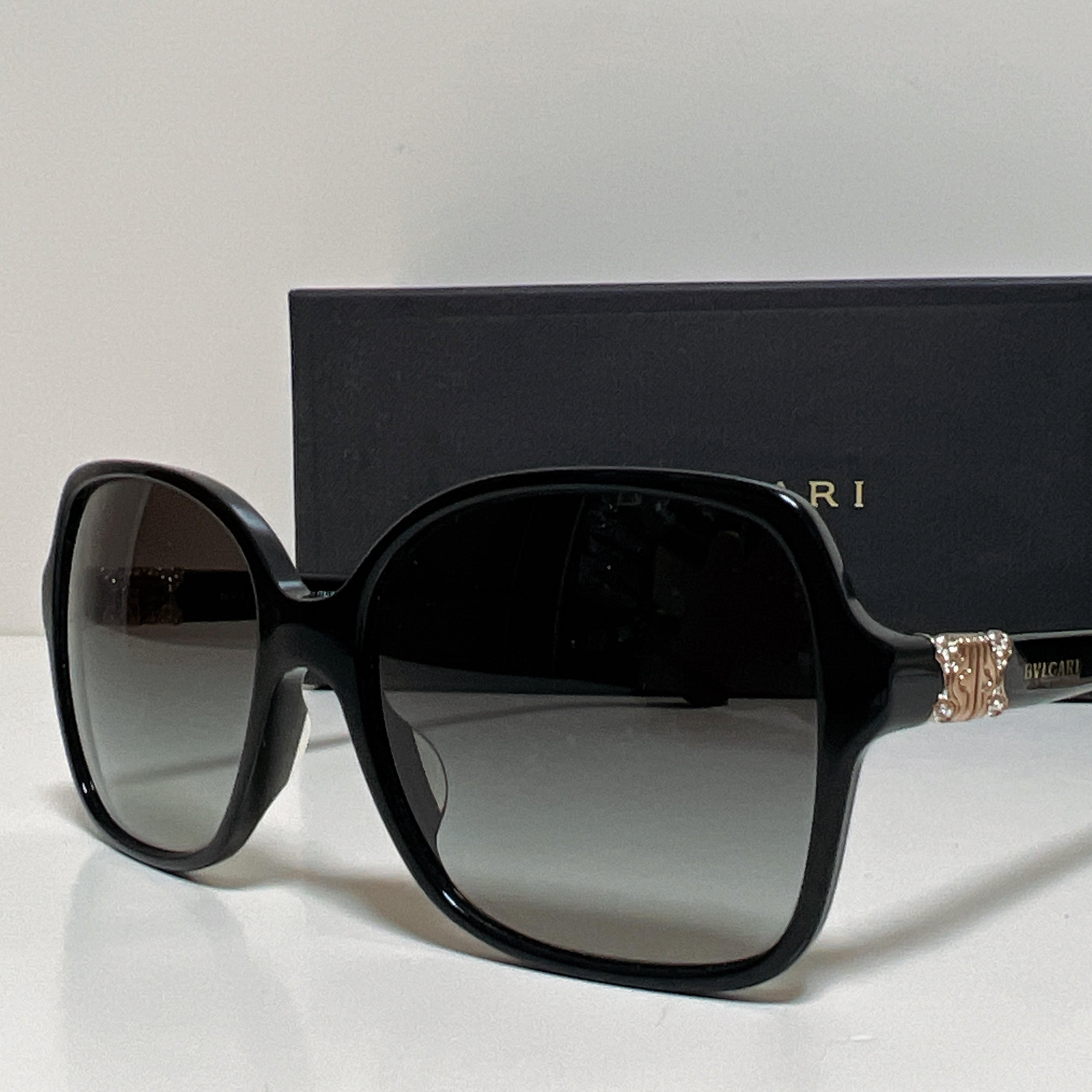 ☆超美品☆送料無料☆BVLGARIブルガリサングラス☆BOX、ケース付き  