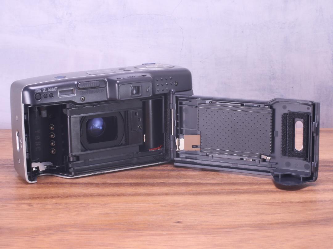 アリババ 【新品級美品】 Nikon ZOOM 600 AF コンパクトフィルムカメラ