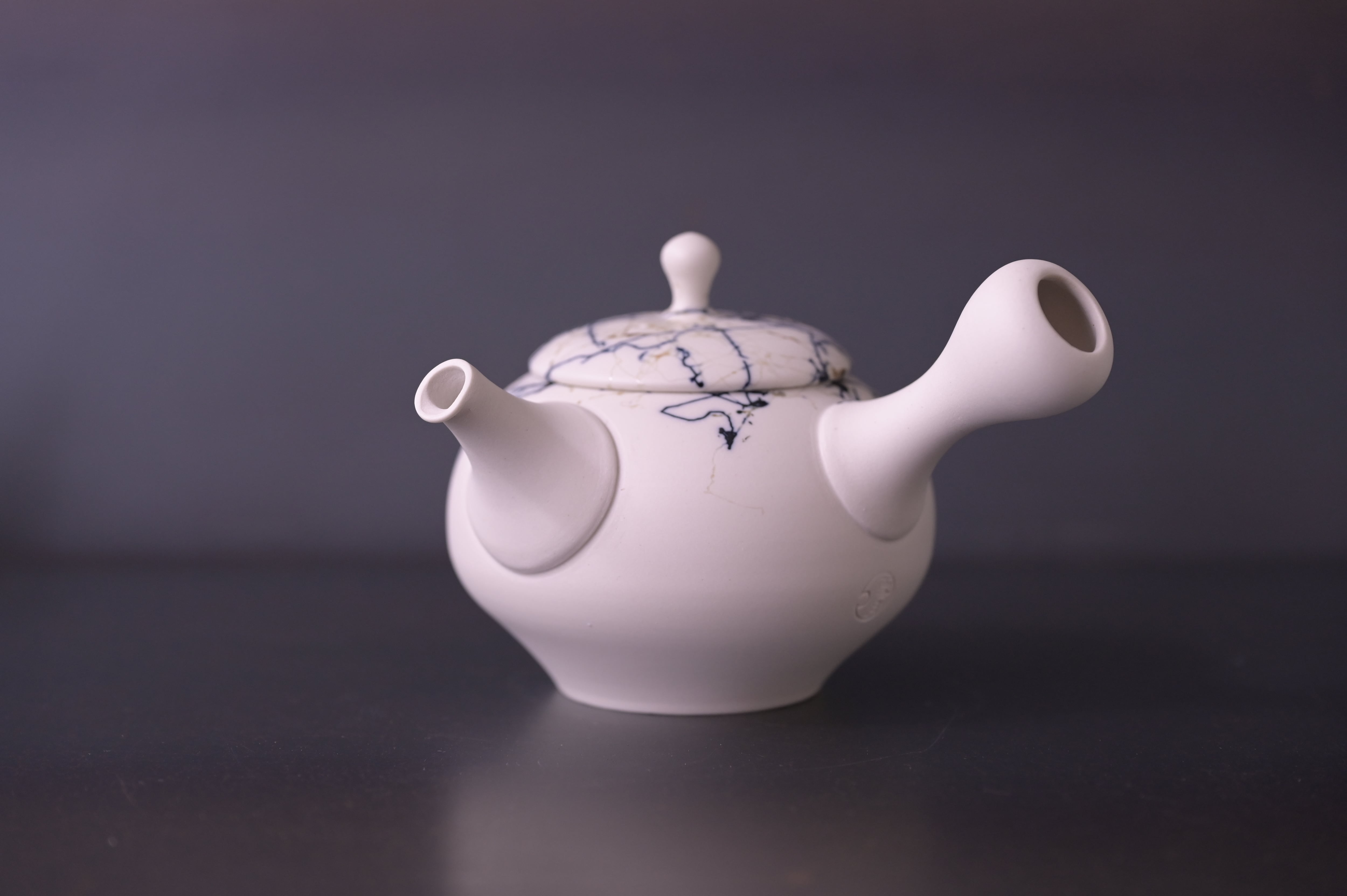 吉川雪月 白泥青藻掛け 茶注 インロウ | 鎌倉倶楽部 茶寮