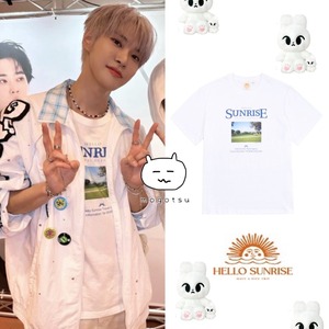 ★NCT127 ドヨン 着用！！【HELLO SUNRISE】HS Travel Photo Tee_White