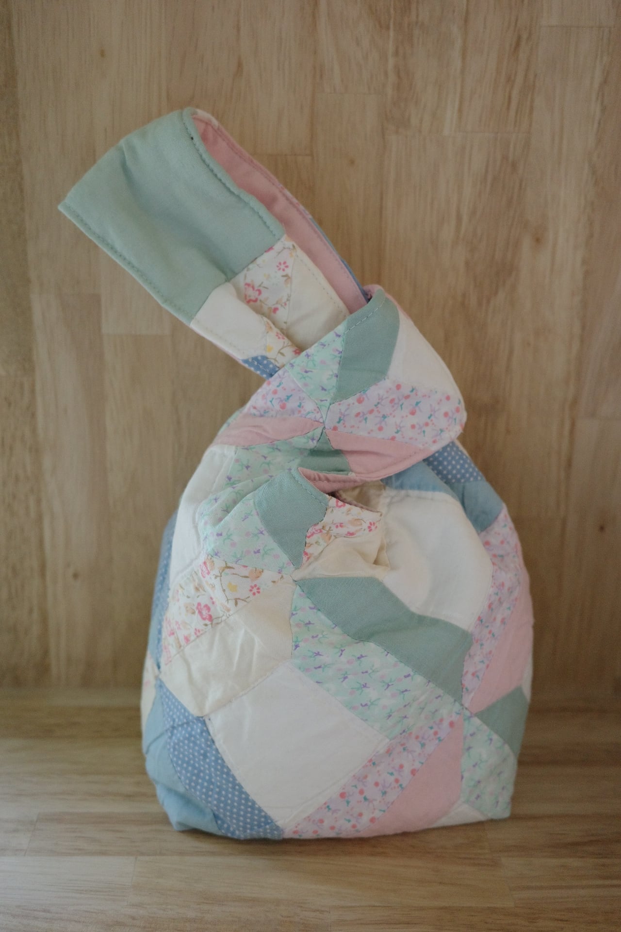 Handmade quilt knot bag