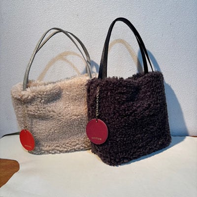 BARDOT ROSE 大人気 フワモコファートートバッグ(再入荷)