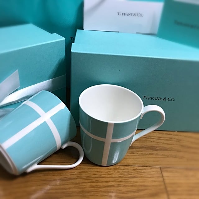 【新品未使用】TIFFANY&Co マグカップ ブルー リボンボーンチャイナカラー品番